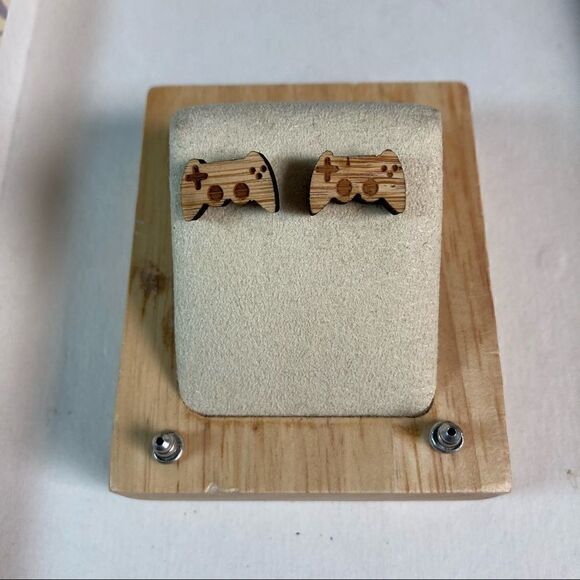 WOODEN Console Controller Earrings - Picture 3 of 9